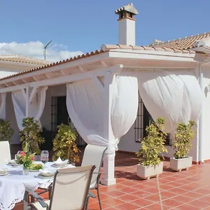 Fuentezuelas Pool Sayalonga